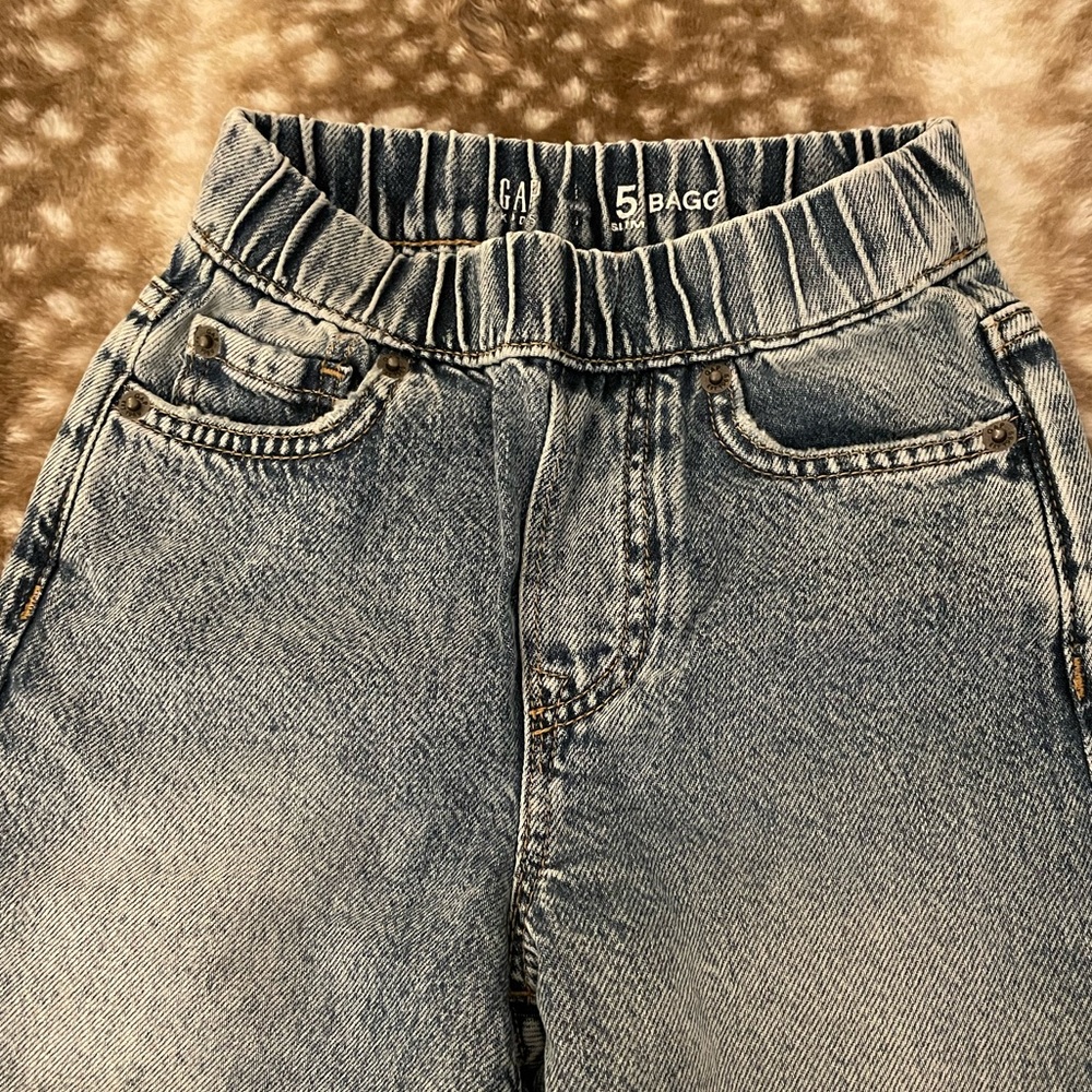 Gap kids UltraSoft pull-on Baggy Jeans. 5 slim.